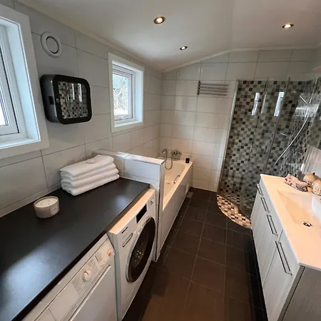 Вилла Hus Med Hage Pa - 10 Min Fra Oslo