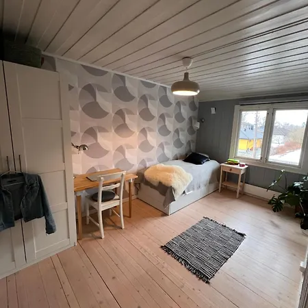 Вилла Hus Med Hage Pa - 10 Min Fra Oslo *